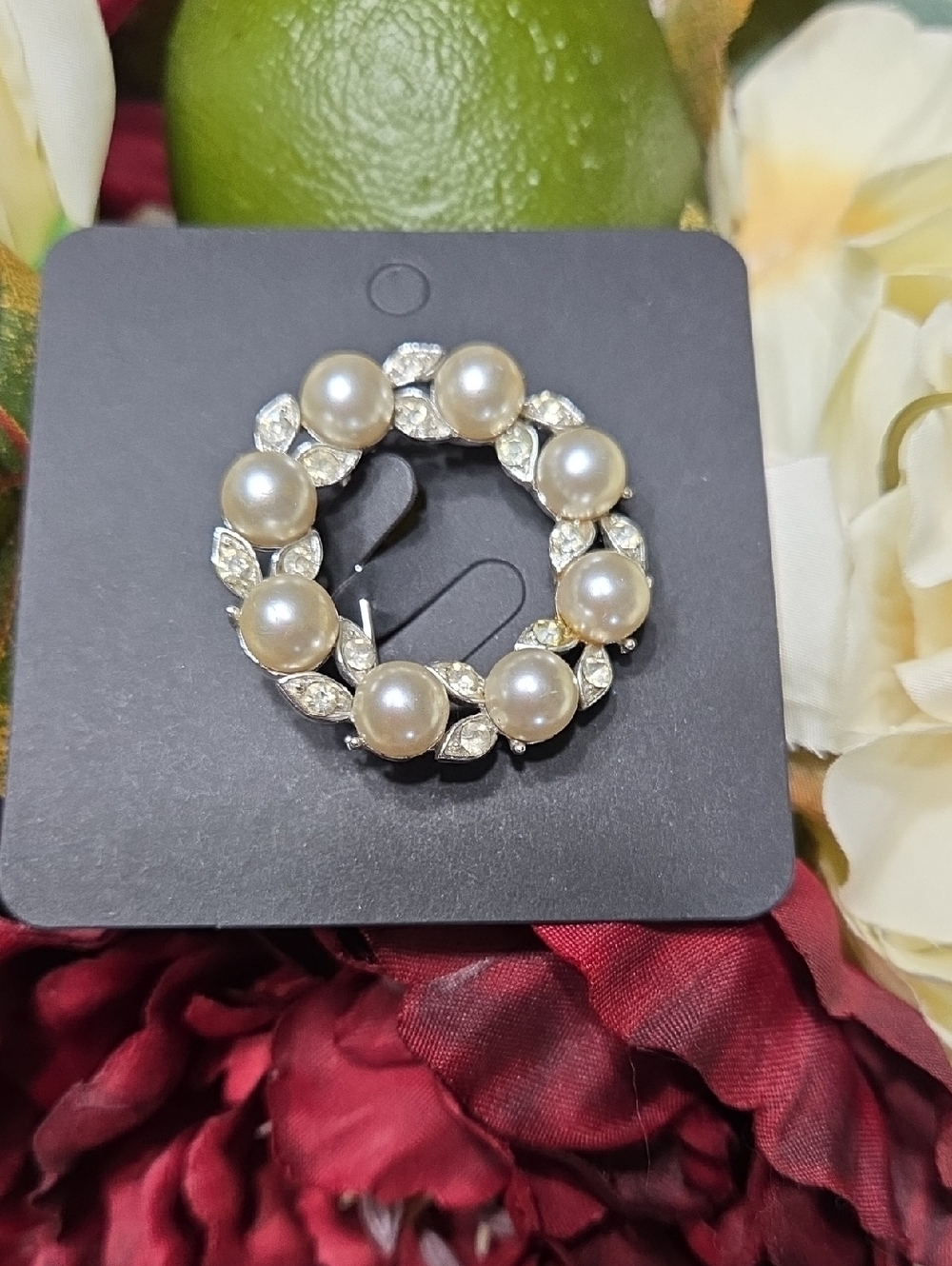 Pearl and Crystal Wreath Brooch - Cream Pearls